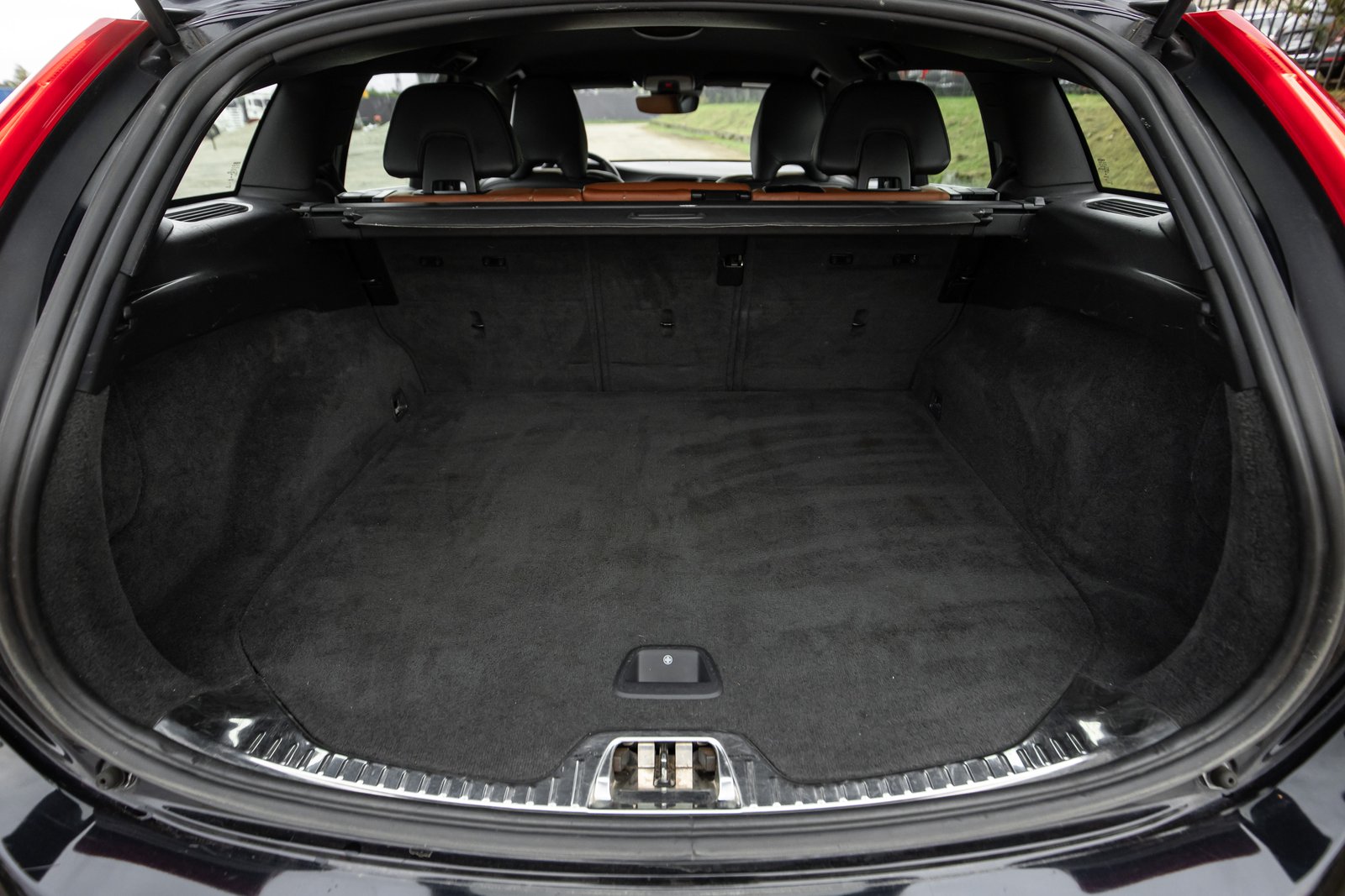 VOLVO V60 2.4D5 MOMENTUM