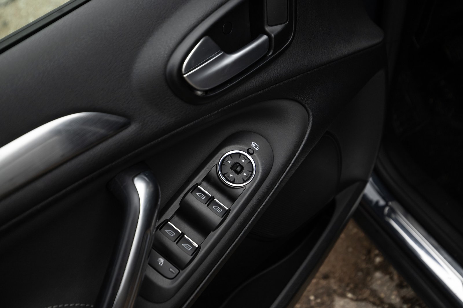 FORD S-MAX TITANIUM 2.0D 100KW