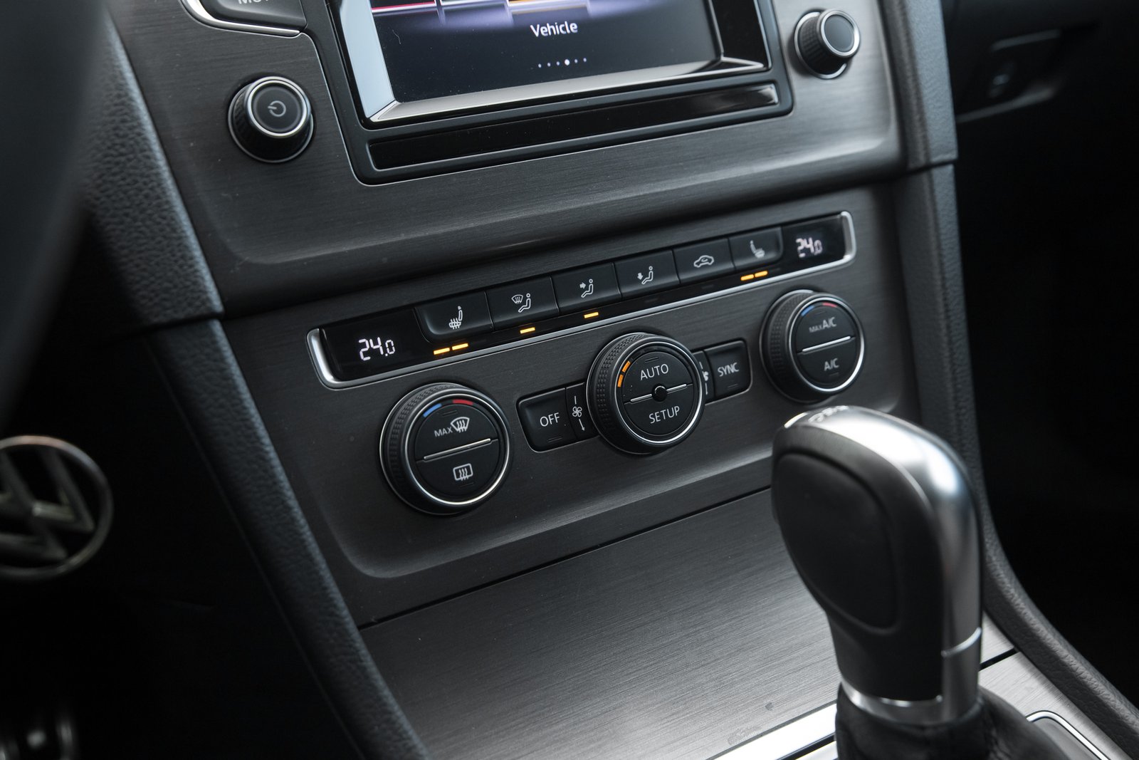 VW GOLF 7 R-LINE 1.6D AUTOMATS