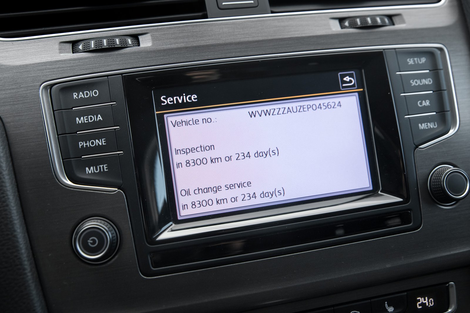 VW GOLF 7 R-LINE 1.6D AUTOMATS