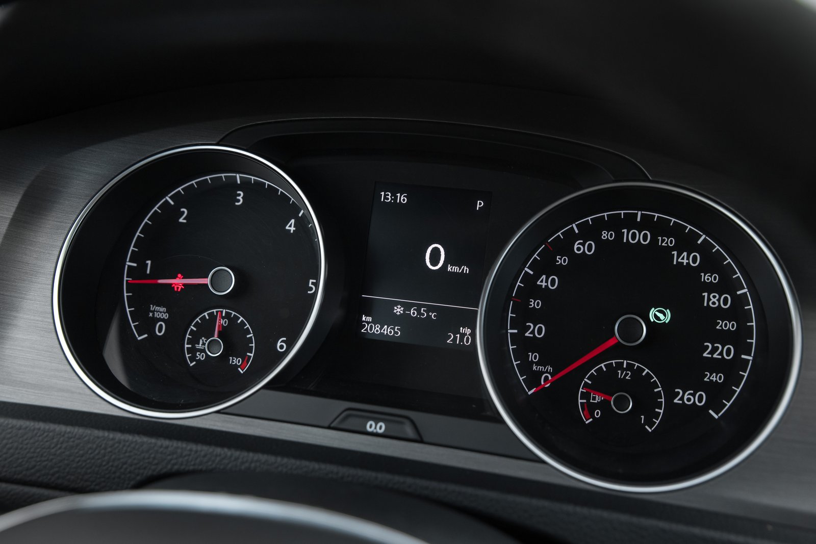 VW GOLF 7 R-LINE 1.6D AUTOMATS