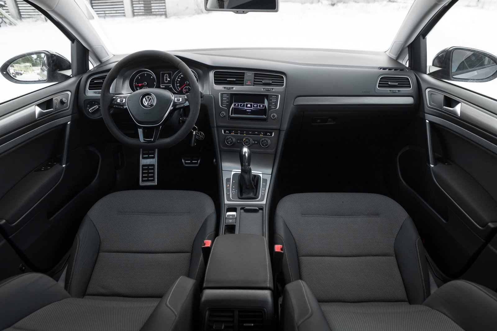 VW GOLF 7 R-LINE 1.6D AUTOMATS