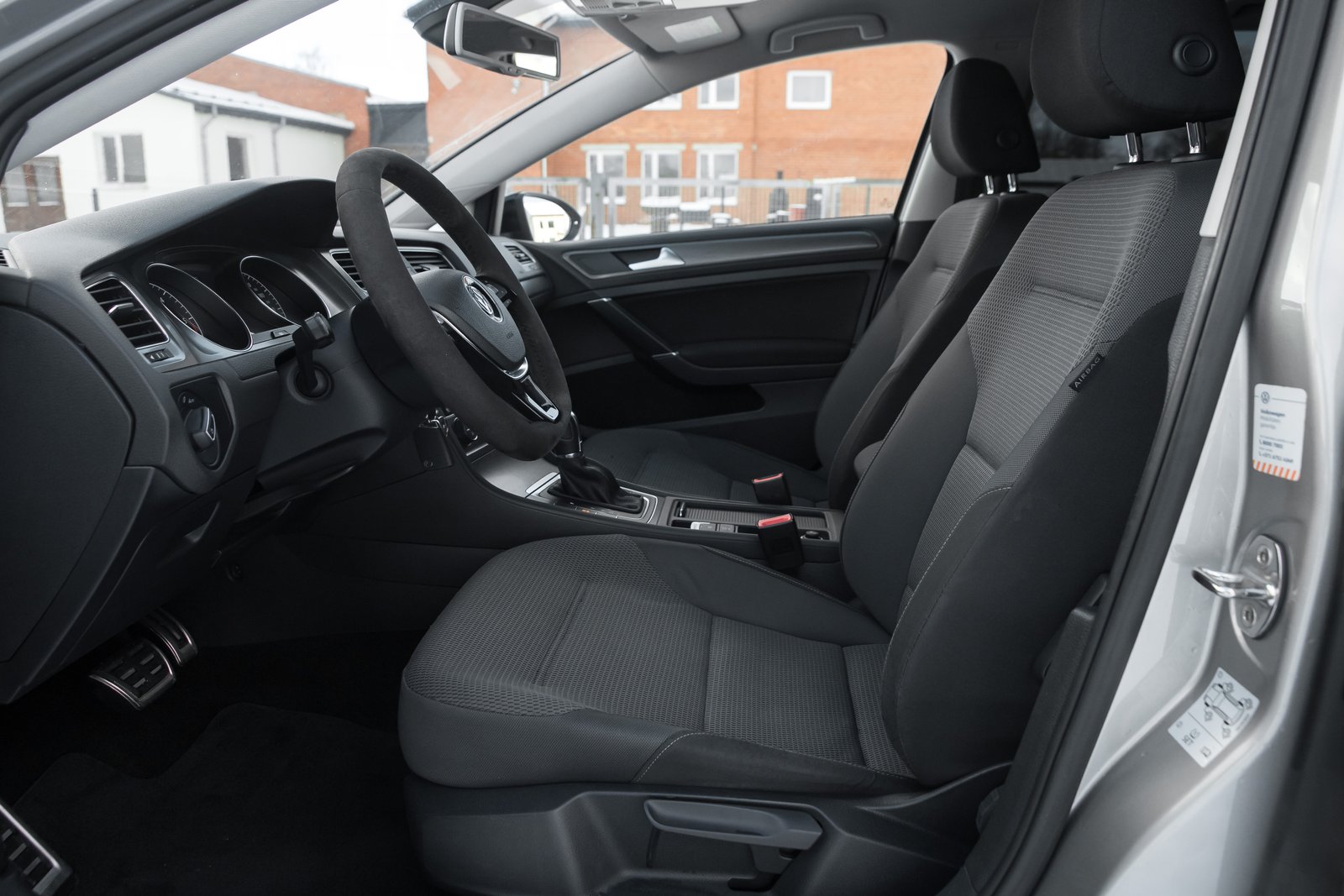 VW GOLF 7 R-LINE 1.6D AUTOMATS