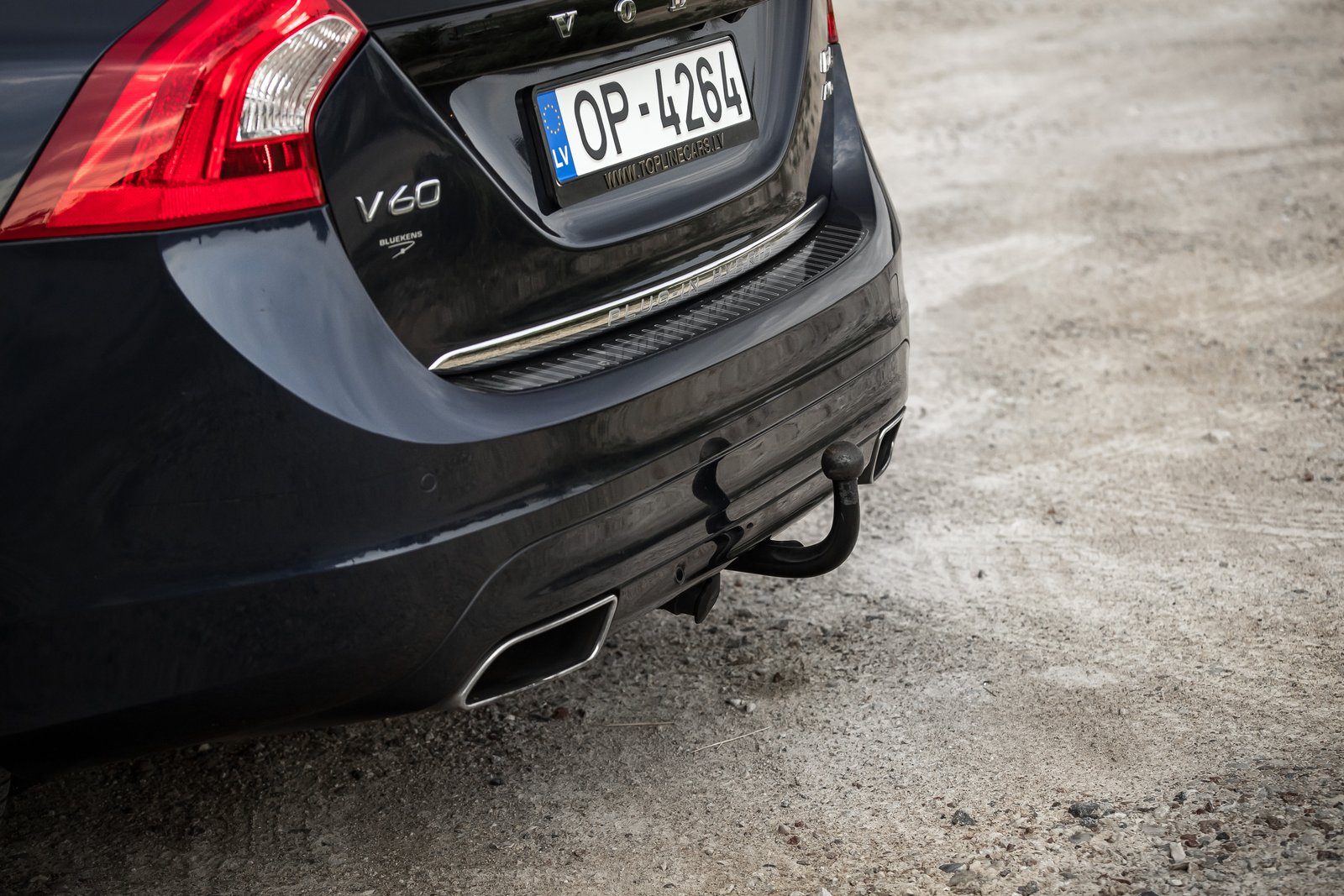 VOLVO V60 2.4D6 158KW PLUG-IN HYBRID AWD LAUNCH EDITION