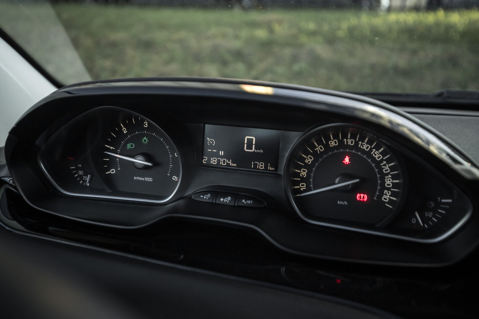 PEUGEOT 208 FACELIFT 1.5D 75KW EXCLUSIVE