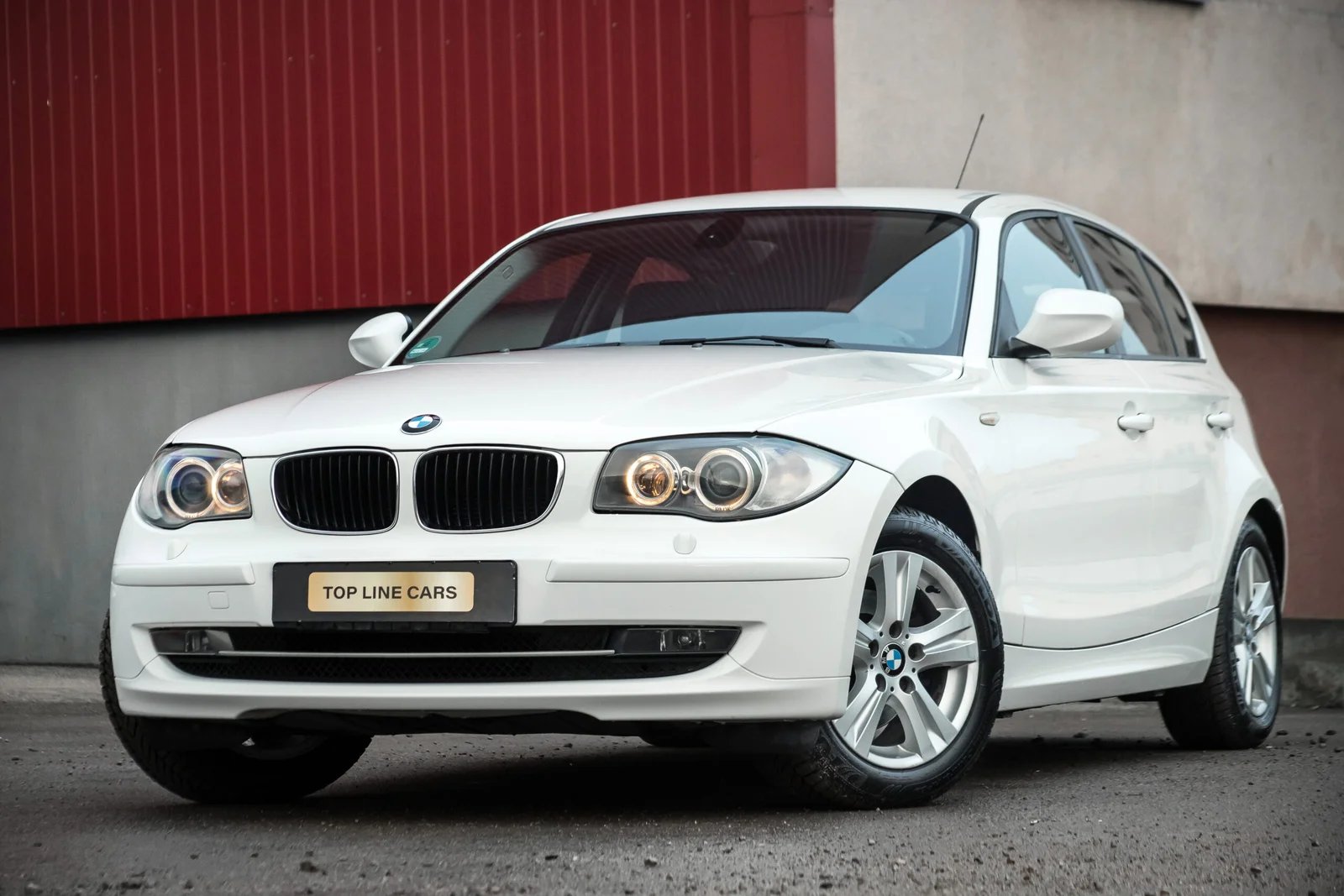 BMW 118D 2.0D 105KW ALPINEWEISS AUTOAMTS