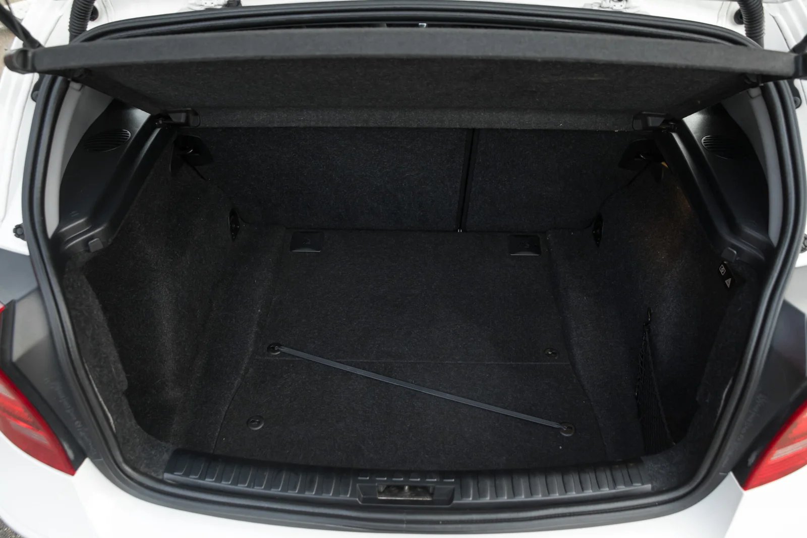 BMW 118D 2.0D 105KW ALPINEWEISS AUTOAMTS