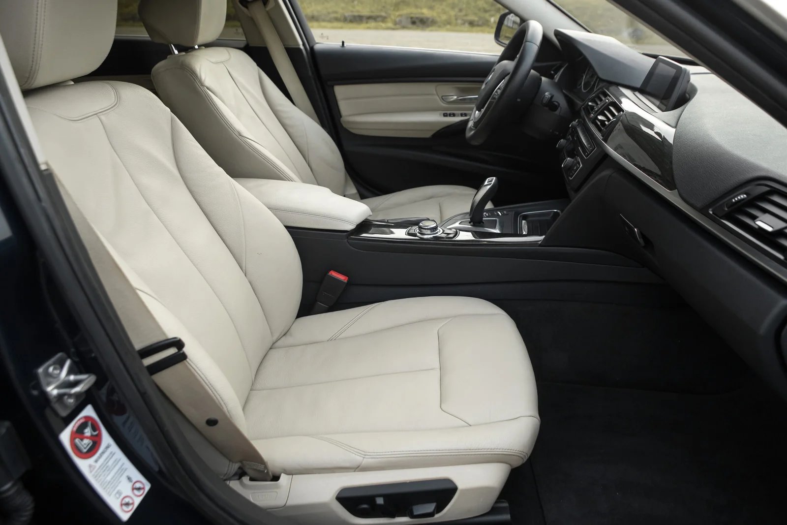 BMW 318D F30 2.0D INDIVIDUAL