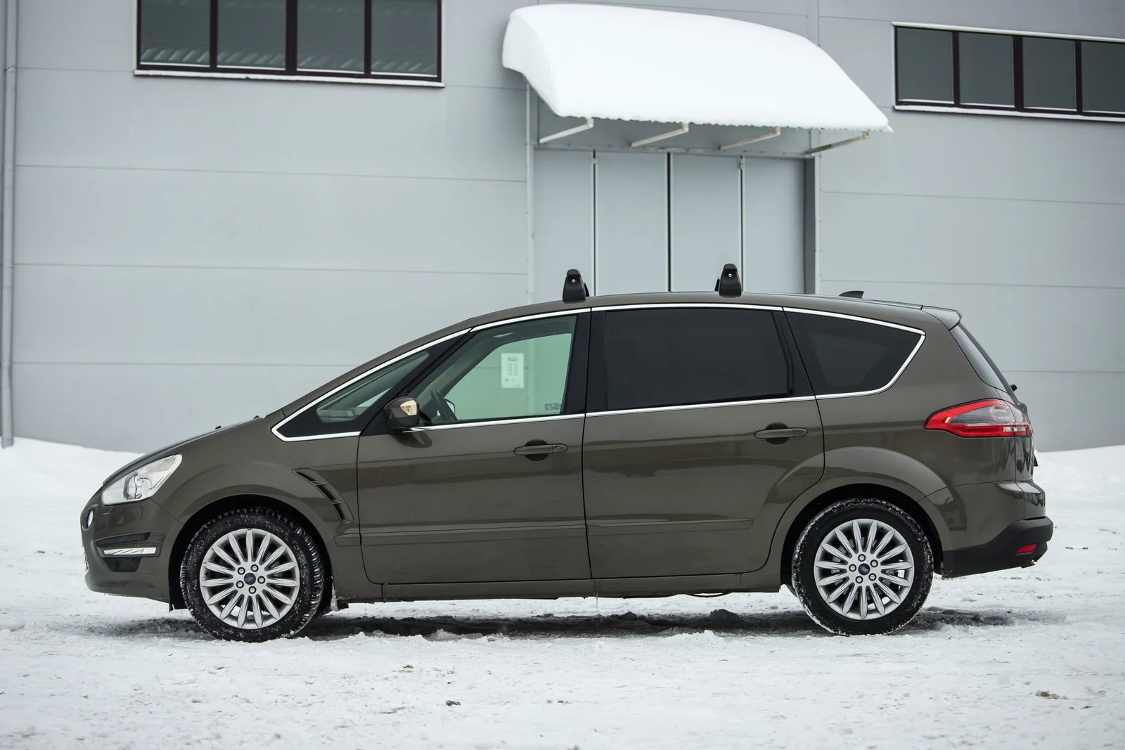 FORD S-MAX TITANIUM 2.0D 100KW FACELIFT 7SEATS