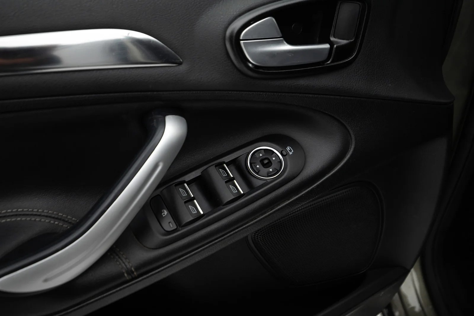 FORD S-MAX TITANIUM 2.0D 100KW FACELIFT 7SEATS