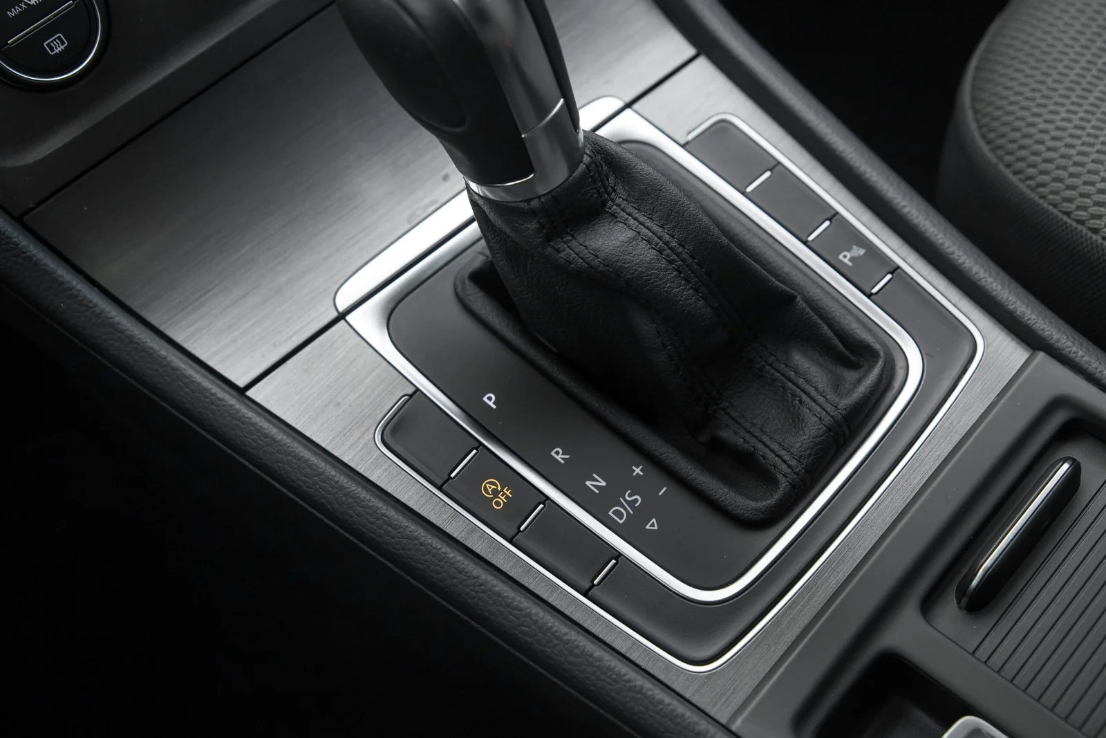 VW GOLF 7 SPORT 1.6D AUTOMATS