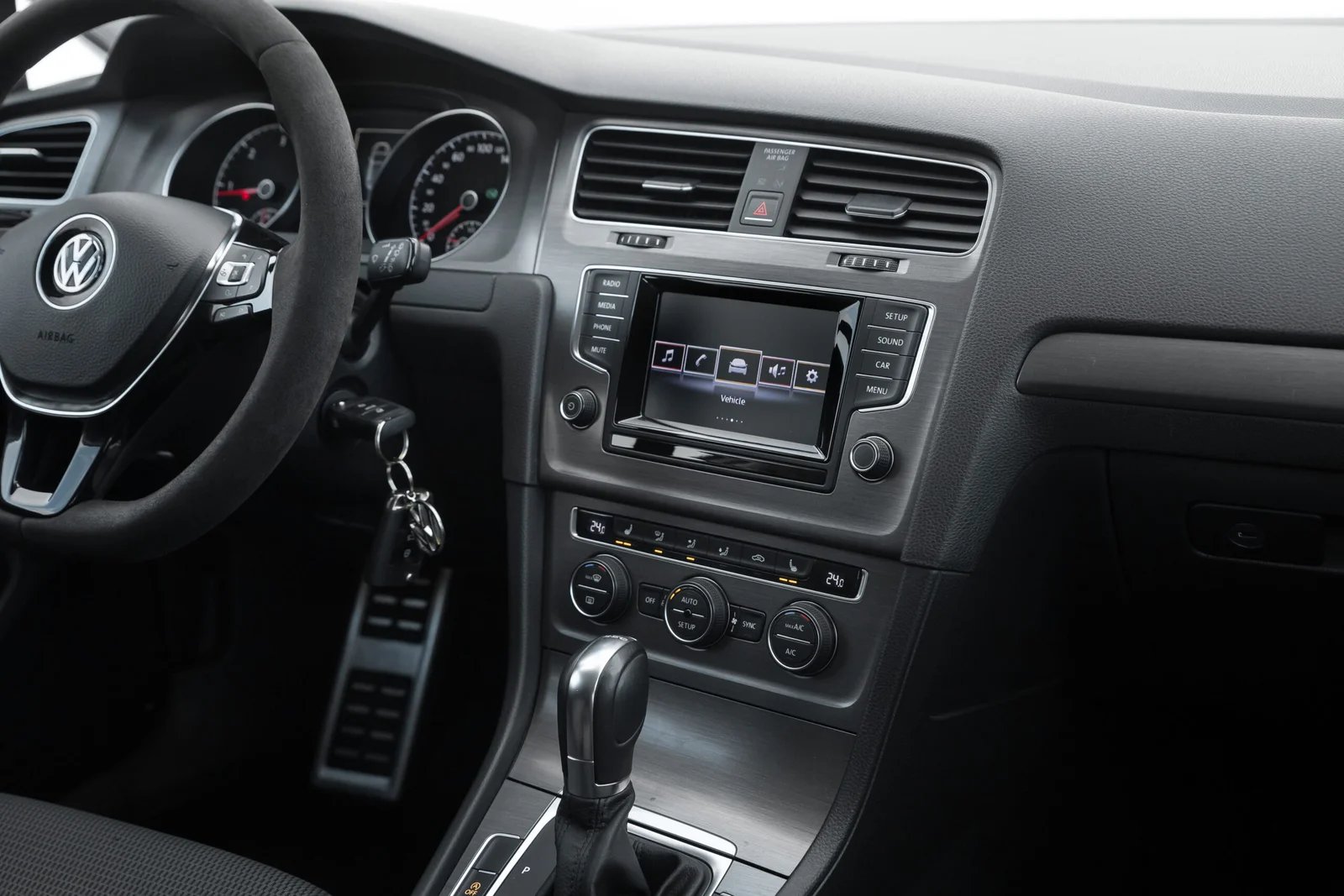 VW GOLF 7 SPORT 1.6D AUTOMATS